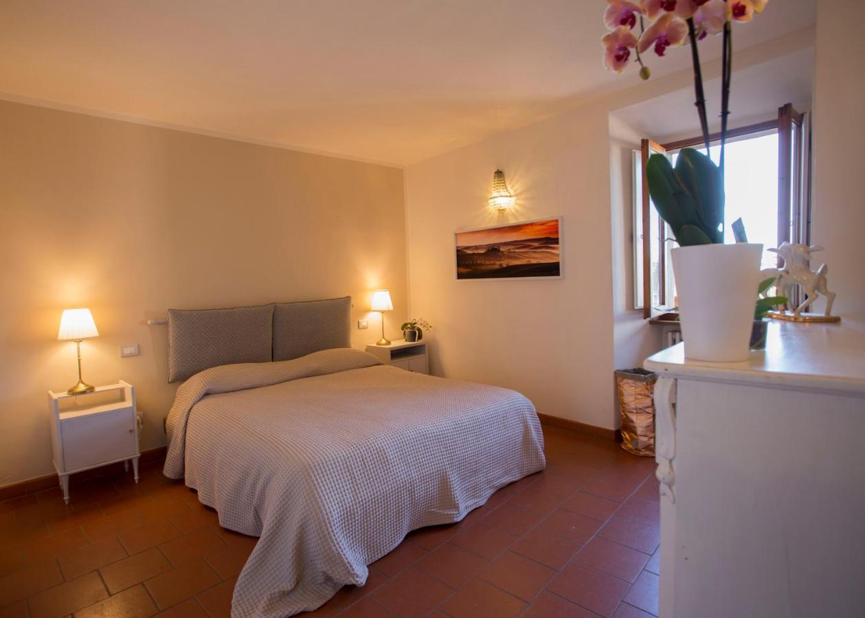 Appartamento Le Palme Con Terrazze In Centro San Gimignano Exterior foto