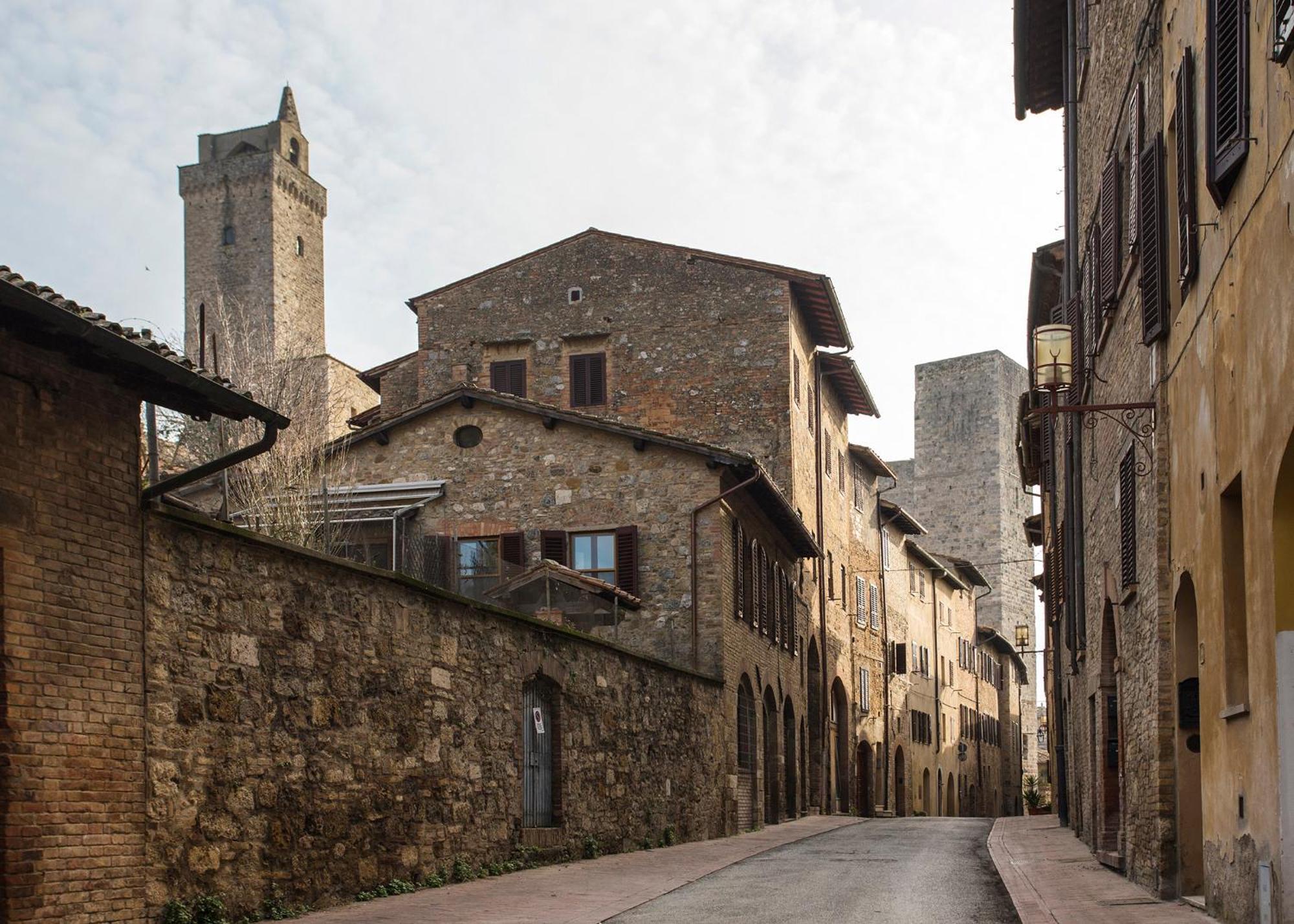 Appartamento Le Palme Con Terrazze In Centro San Gimignano Exterior foto